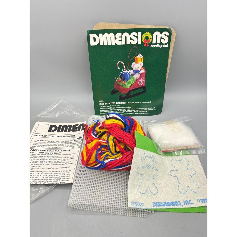 Vintage‎ Dimensions Sled with Toys Ornament Christmas Craft Kit Plastic Canvas
